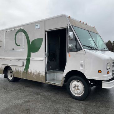 2001 Freightliner Full Service Food Truck