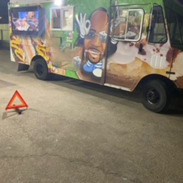 Great 1999 Workhorse Food Truck for Sale