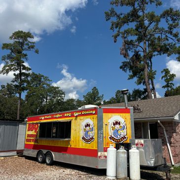 25 ft Food Trailer w/ Kitchen Equipment