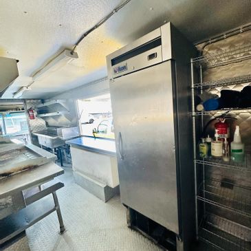 Excellent Condition Turn-Key Food Truck For Sale