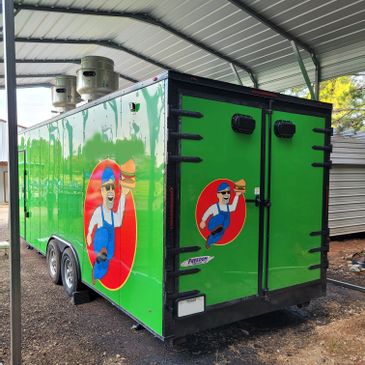 Green Food Trailer with a Complete Kitchen