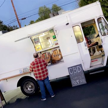 1987 Chevy p30 (Beverage Truck)
