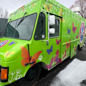 Fully Equipped, Fully Functional Food Truck