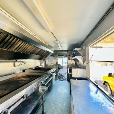 Excellent Condition Turn-Key Food Truck For Sale