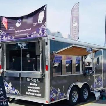 Frozen yogurt/ice cream trailer
