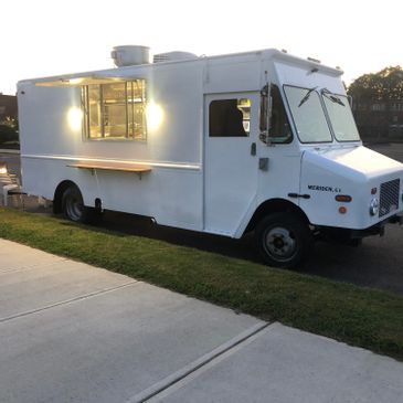 Newly built Food Truck for sale