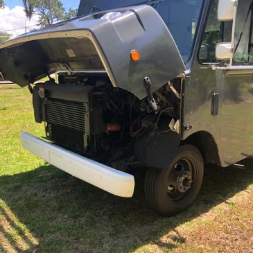 2002 Workhorse Food Truck with Wood Fired Pizza Oven