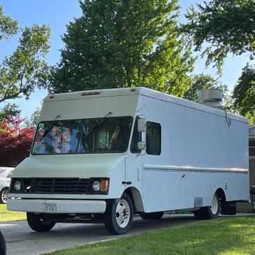 2000 Workhorse Food Truck