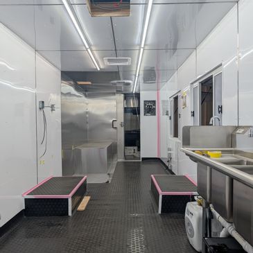 Food Truck Ready to be Customized