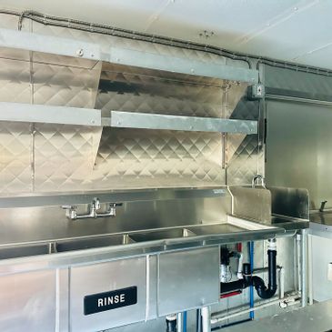 Excellent Condition Turn-Key Food Truck For Sale