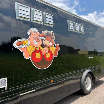 2019 - SELF CONTAINED FOOD TRUCK - 2023 NEW COMMERCIAL KITCHEN BUILT