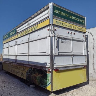 Retractable Wheel Food Trailer