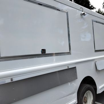 22-Foot Catering Food Truck for Sale