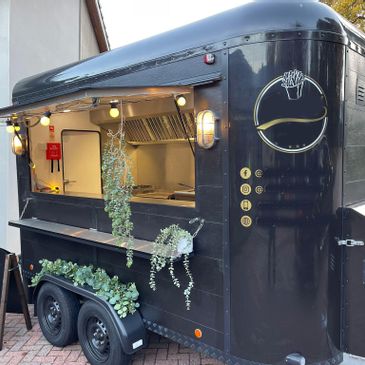 For Sale: Fully Equipped 2024 Nag Box Food Truck – Used only to test menu