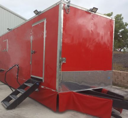 High End Trailer - With Henny Penny's!