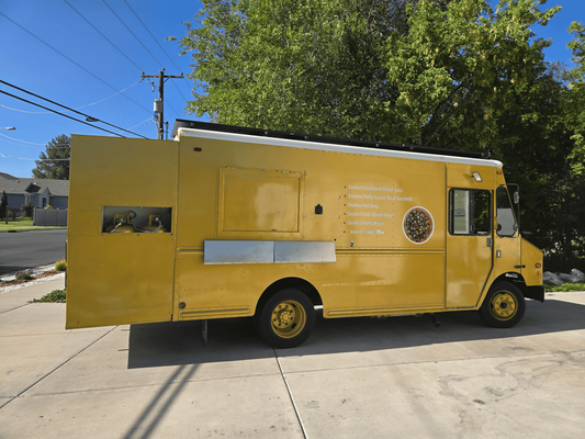 Energy Efficient Food Truck w/ Solar Panels