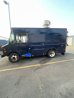 18-Foot Mobile Food Truck for Sale